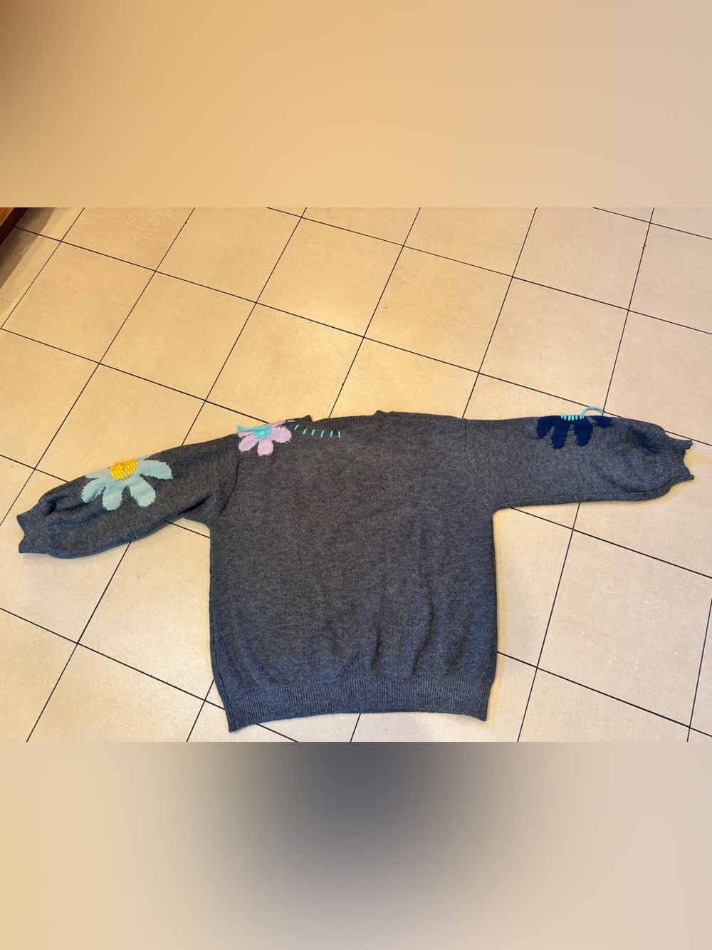 POL Dark Gray Women’s Floral Knit Sweater with Bright Daisy Appliqués - Picture 5 of 5